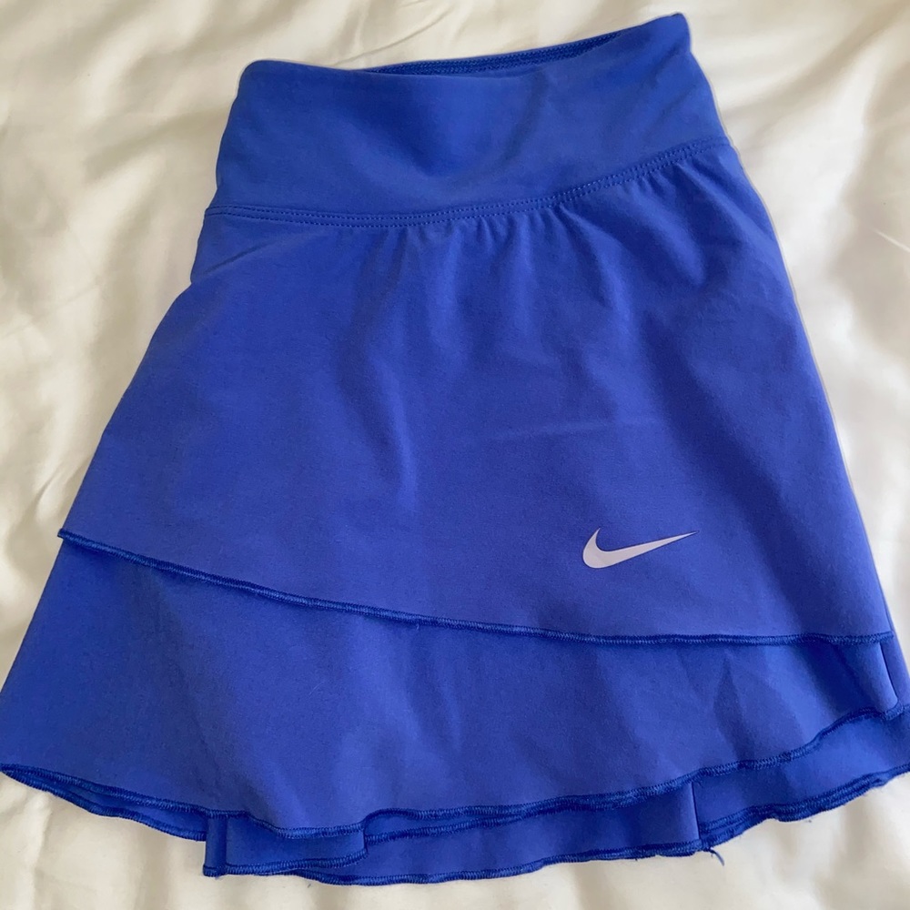 Nike Dri-Fit Women’s Ruffled Tennis Skirt (Size M)